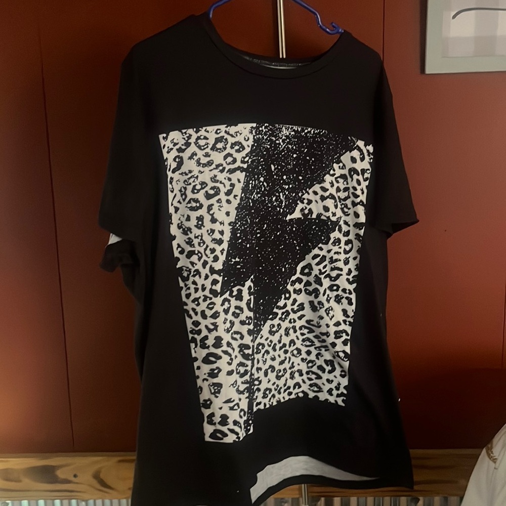 Women’s tee